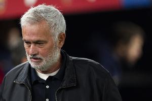 战术完胜!穆帅奇兵首发+换卡马文加制胜,从头到尾赢了弗里克